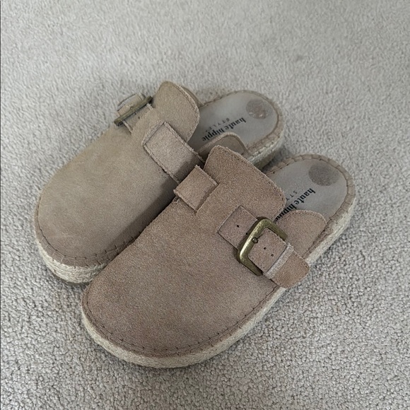 Haute Hippie Tan Slippers with Buckle and Suede Texture - Picture 1 of 1